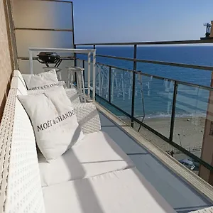 Casa Di Noemi - Seafront With Parking Apartment