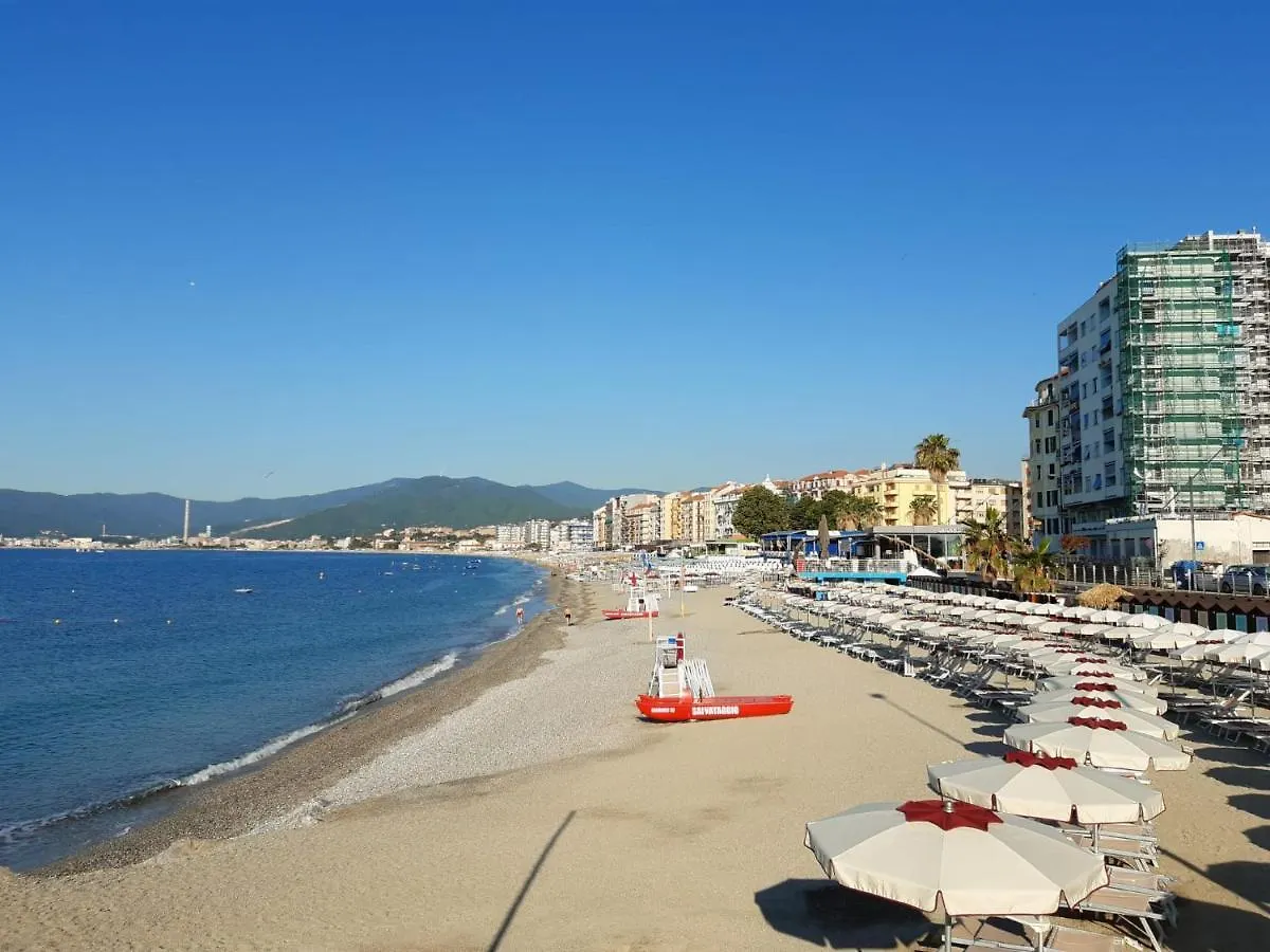 Apartment Ferienwohnung La Casa Del Mare Savona